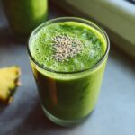 Green Smoothie with Spinach and Pineapple - Tasty