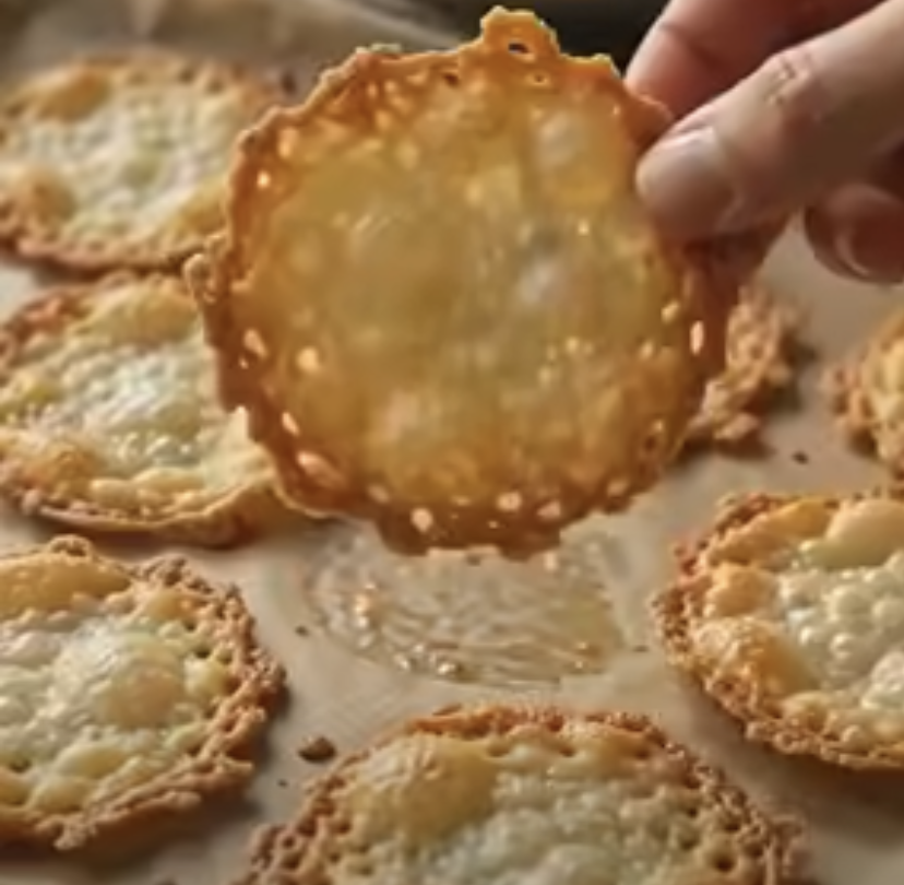 Crispy Cottage Cheese Chips